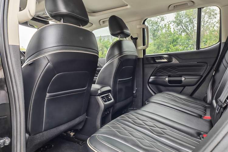 Used Tank 300 2024 2.0T Challenger Interior 2