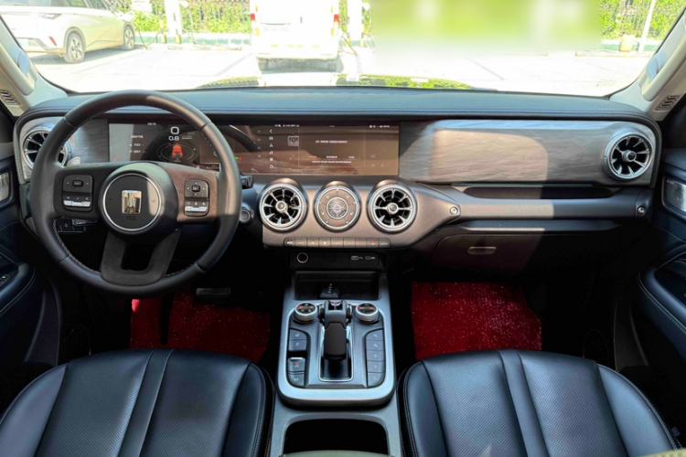 Used Tank 300 2024 2.0T Conqueror Interior 2