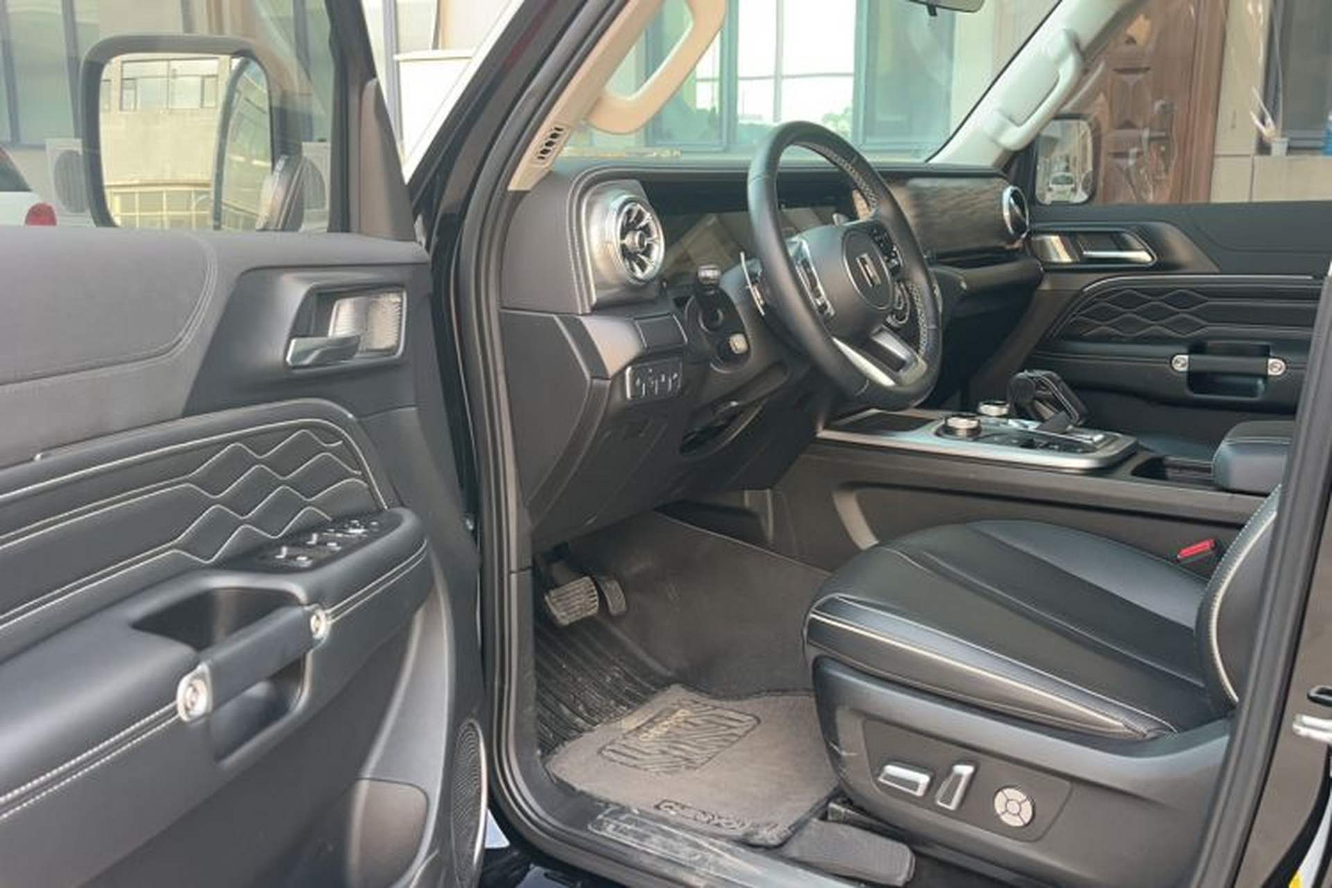 Used Tank 300 2024 2.0T Conqueror Interior 2