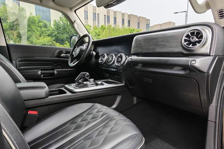 Used Tank 300 2024 2.0T Challenger Interior 3