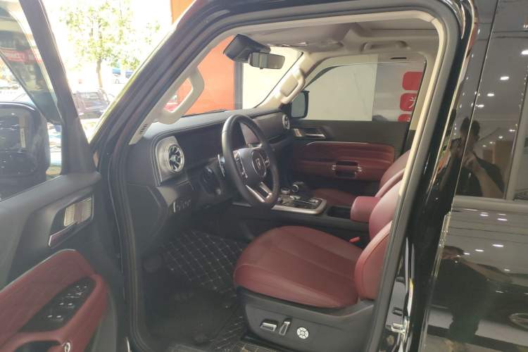 Used Tank 300 2024 2.0T Conqueror Left Front Seat