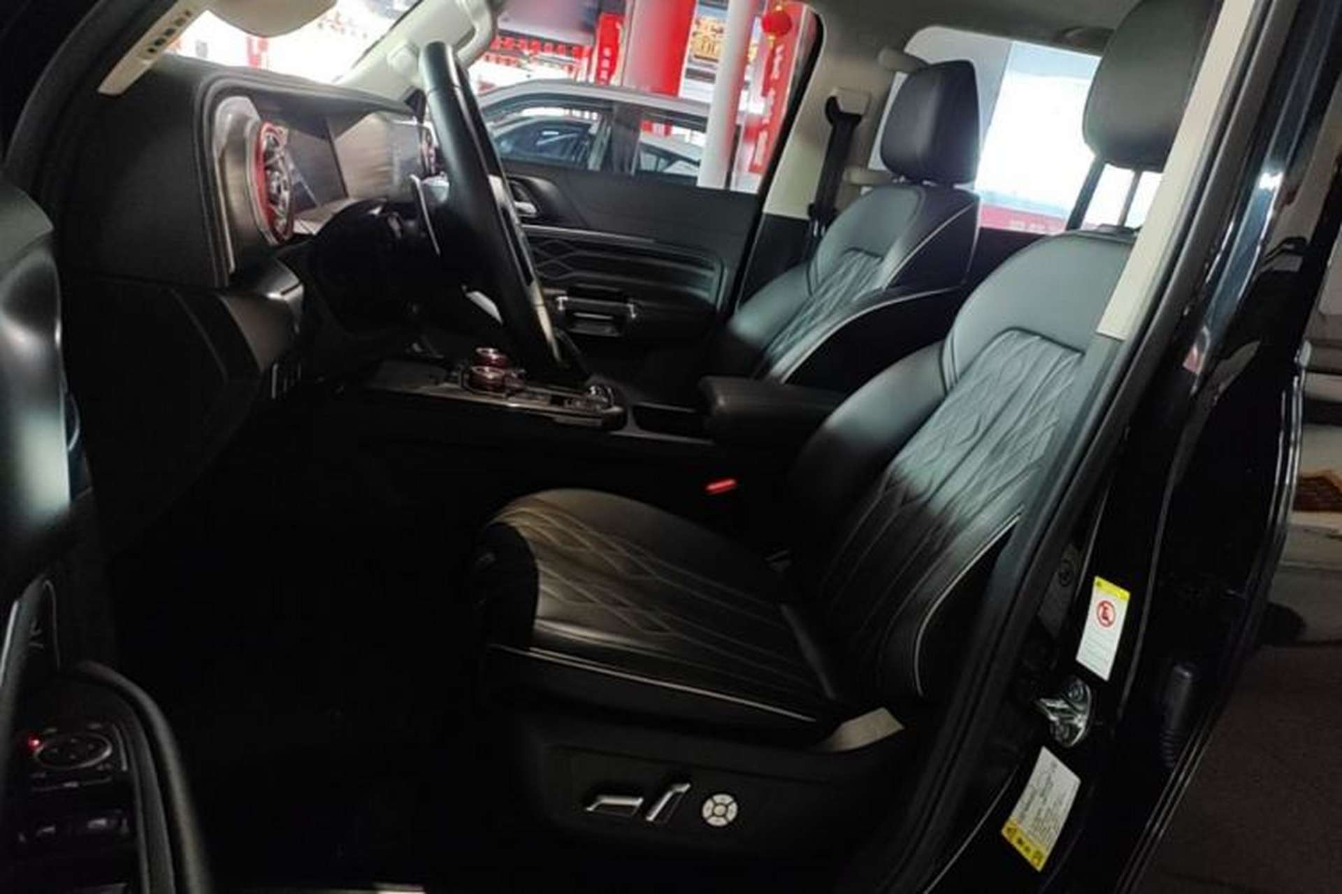 Used Tank 300 2024 2.0T Challenger Left Front Seat