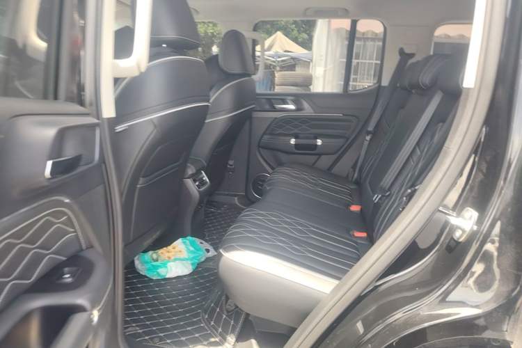Used Tank 300 2024 2.0T Challenger Left Rear Seat