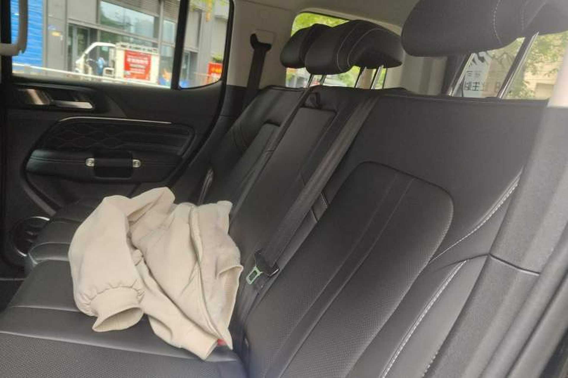 Used Tank 300 2024 2.0T Conqueror Left Rear Seat