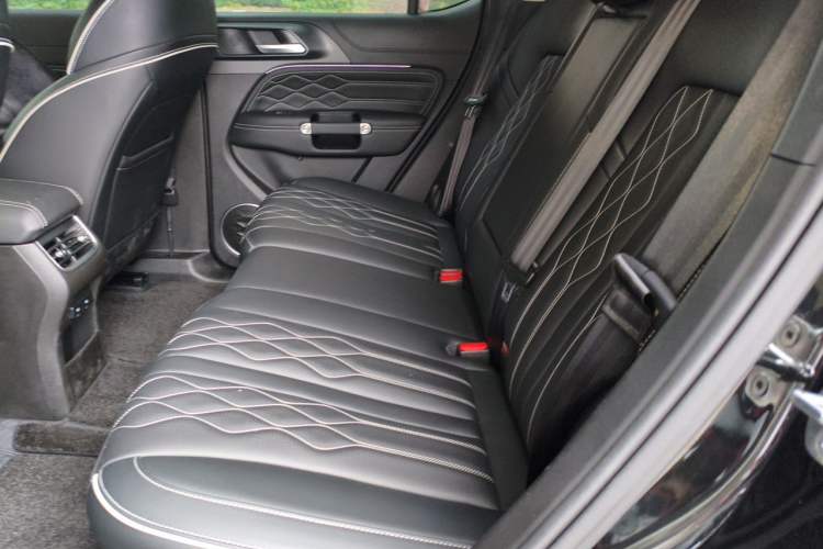 Used Tank 300 2024 2.0T Challenger Left Rear Seat