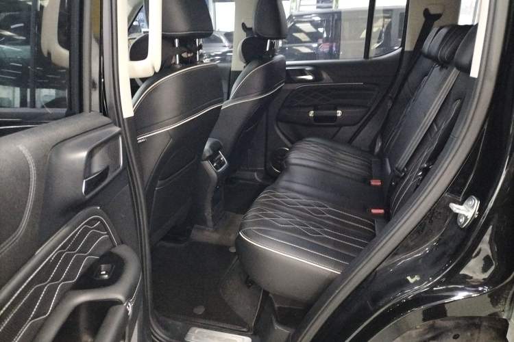 Used Tank 300 2024 2.0T Challenger Left Rear Seat