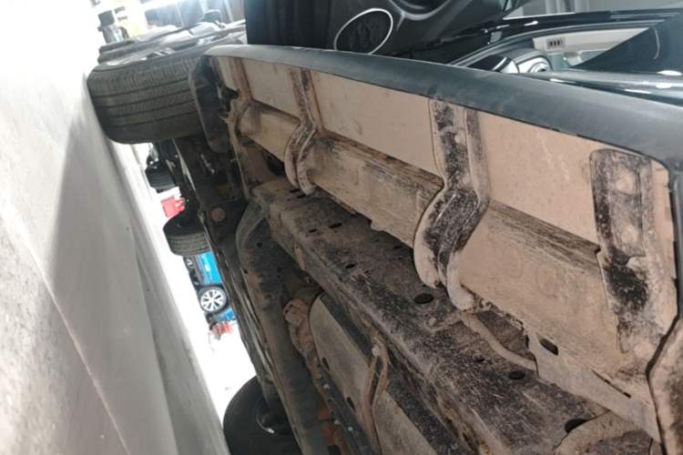Used Tank 300 2024 2.0T Conqueror Left Side Sill