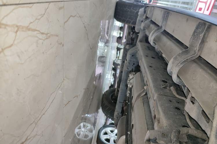 Used Tank 300 2024 2.0T Challenger Left Side Sill