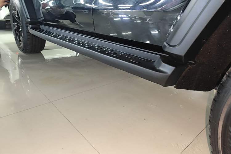 Used Tank 300 2024 2.0T Conqueror Left Side Sill