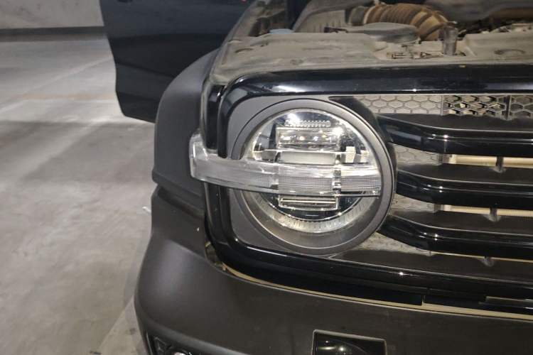 Used Tank 300 2024 2.0T Challenger Right Front Headlight