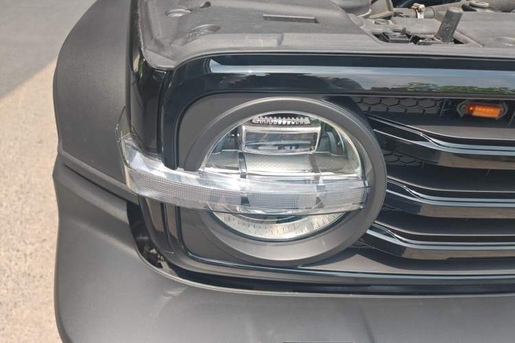 Used Tank 300 2024 2.0T Challenger Right Front Headlight