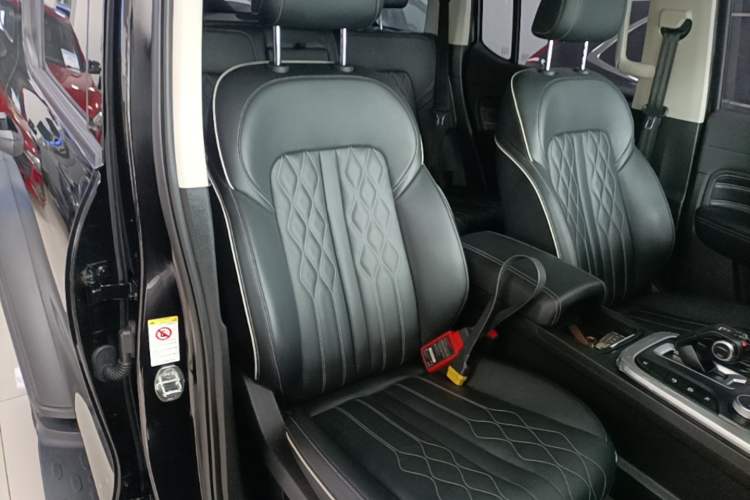 Used Tank 300 2024 2.0T Challenger Right Front Seat