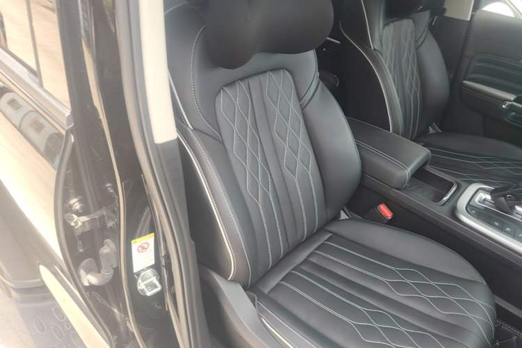Used Tank 300 2024 2.0T Challenger Right Front Seat