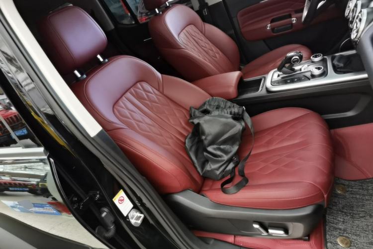 Used Tank 300 2024 2.0T Challenger Right Front Seat