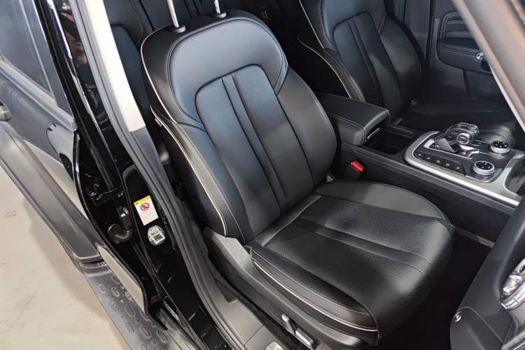 Used Tank 300 2024 2.0T Conqueror Right Front Seat
