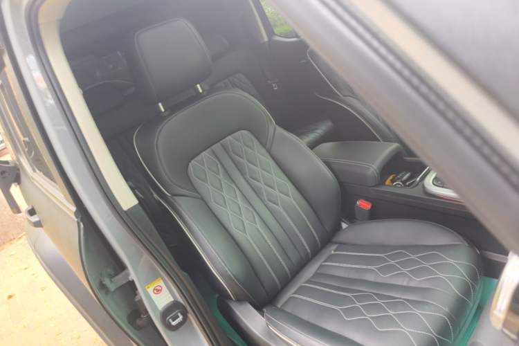 Used Tank 300 2024 2.0T Challenger Right Front Seat