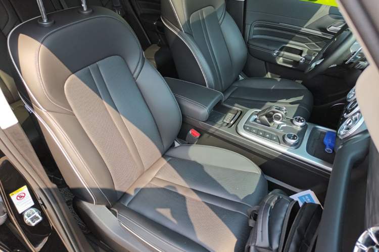 Used Tank 300 2024 2.0T Conqueror Right Front Seat