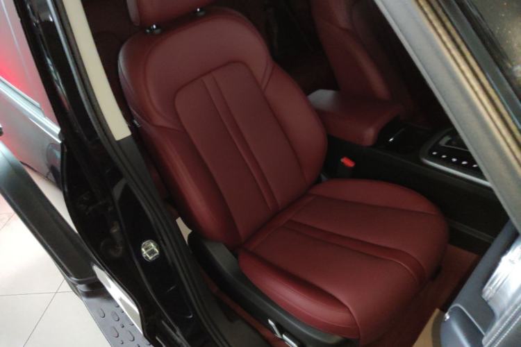 Used Tank 300 2024 2.0T Conqueror Right Front Seat