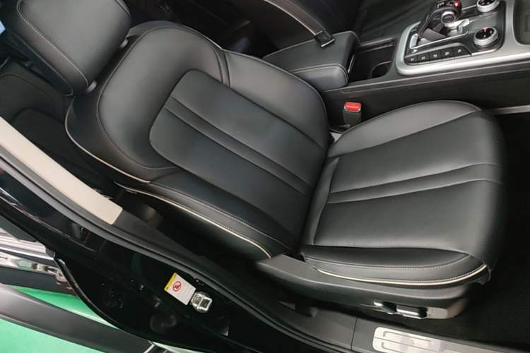 Used Tank 300 2024 2.0T Conqueror Right Front Seat