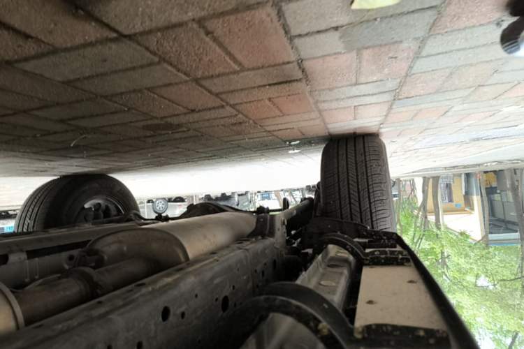 Used Tank 300 2024 2.0T Challenger Right Side Sill
