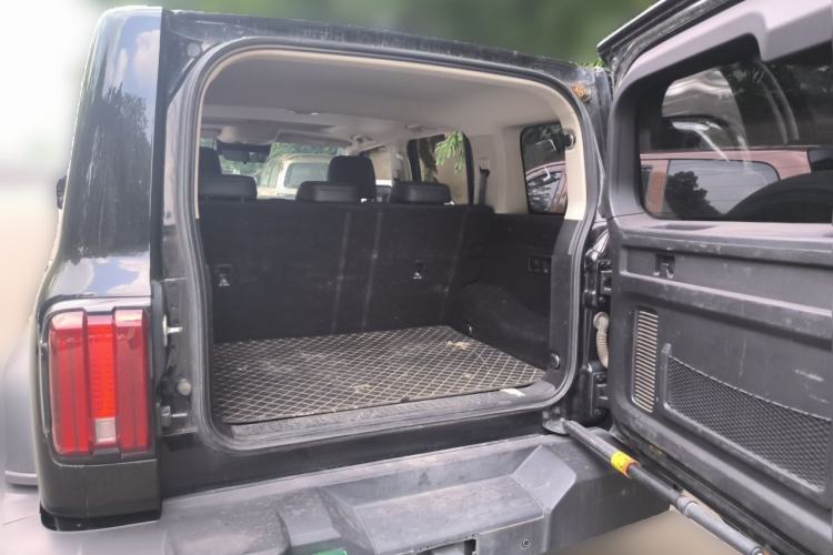 Used Tank 300 2024 2.0T Conqueror Trunk