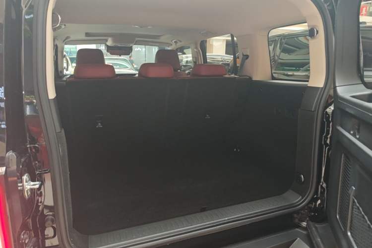 Used Tank 300 2024 2.0T Conqueror Trunk