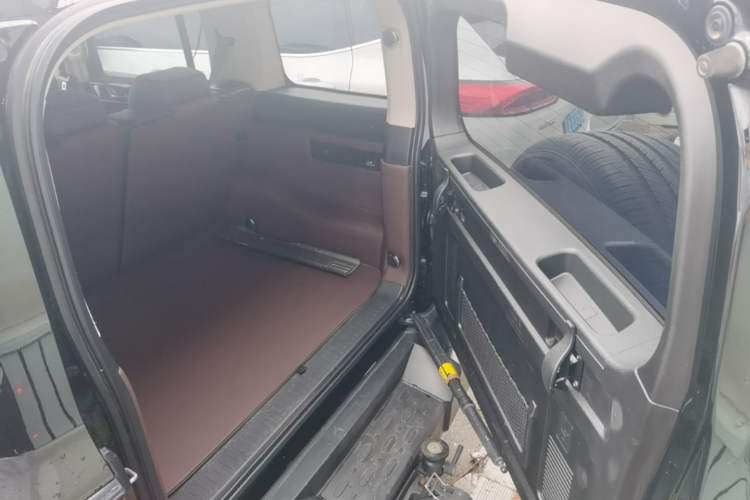 Used Tank 300 2024 2.0T Conqueror Trunk