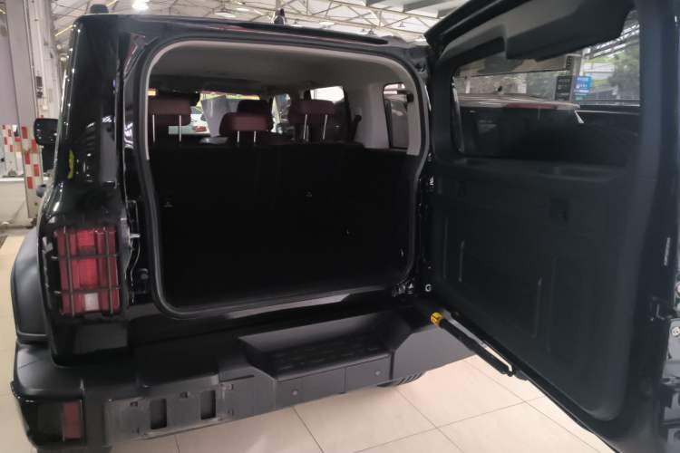 Used Tank 300 2024 2.0T Conqueror Trunk
