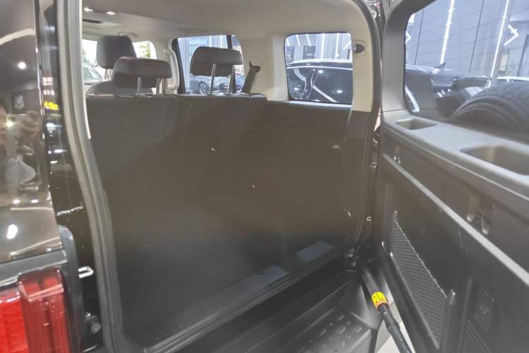 Used Tank 300 2024 2.0T Conqueror Trunk