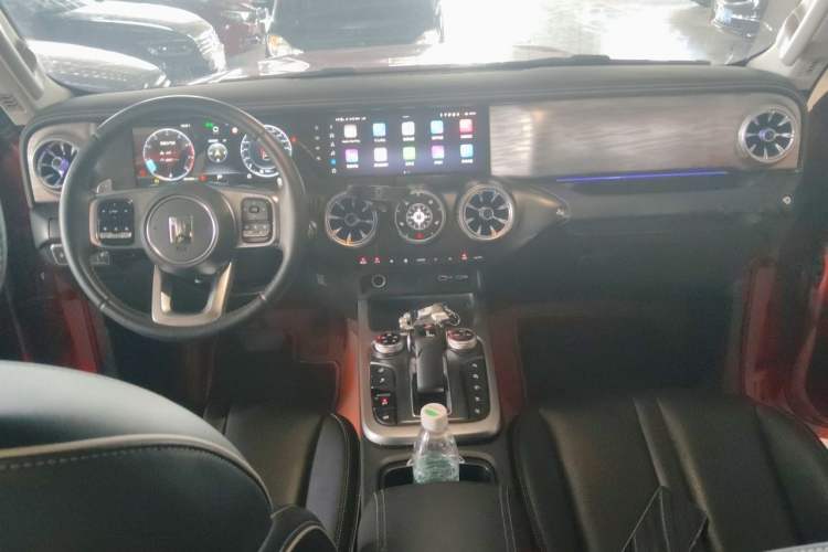 Used Tank 300 2024 2.0T Conqueror Center Console