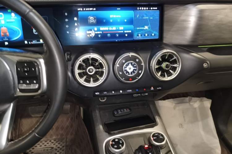 Used Tank 300 2024 2.0T Challenger Audio And AC Panel