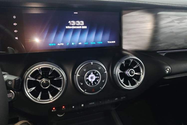 Used Tank 300 2024 2.0T Conqueror Audio And AC Panel