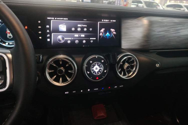 Used Tank 300 2024 2.0T Conqueror Audio And AC Panel