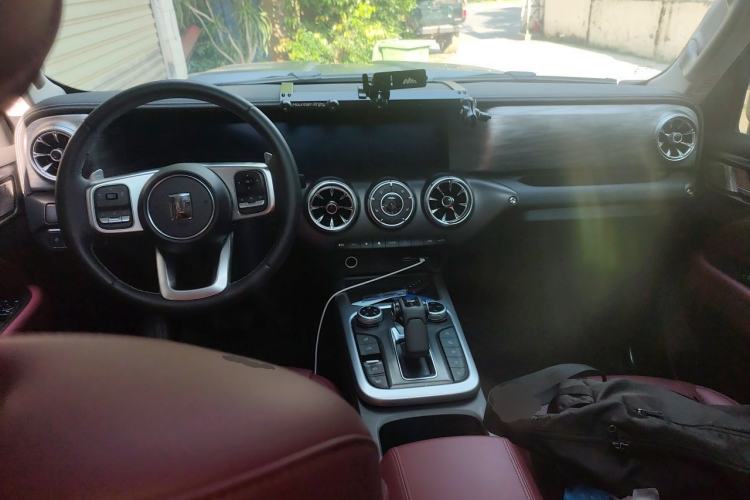 Used Tank 300 2024 330 3.0T V6 Center Console