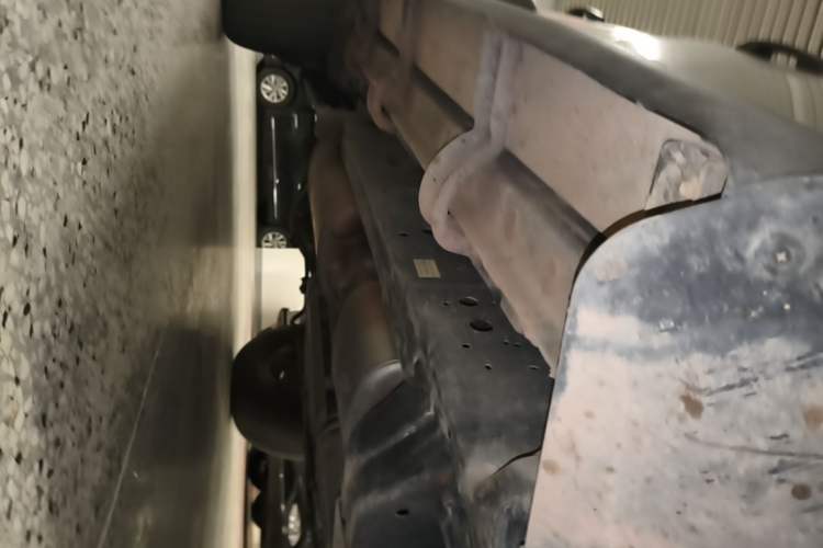 Used Tank 300 2024 2.0T Challenger Chassis Front Right