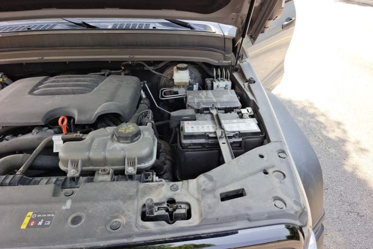 Used Tank 300 2024 2.0T Challenger Engine Bay Left