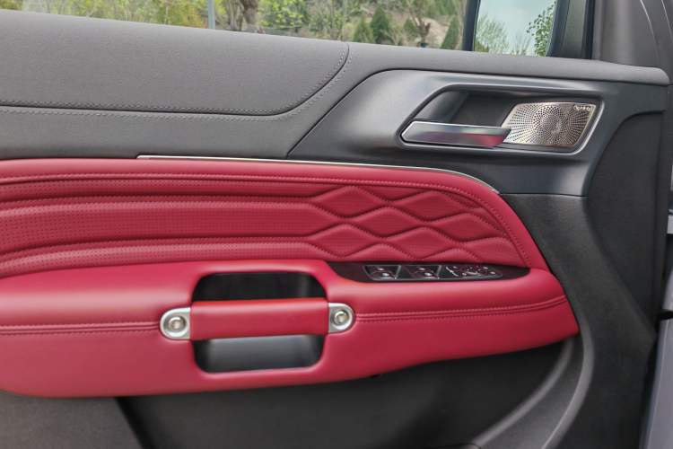Used Tank 300 2024 2.0T Conqueror Interior 2