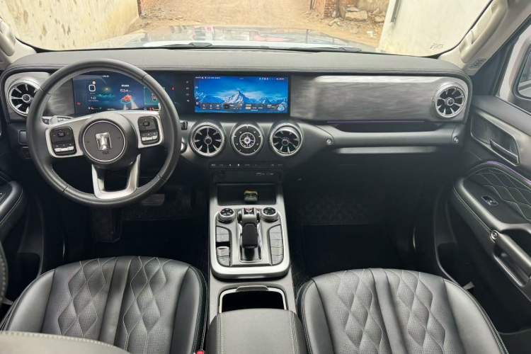 Used Tank 300 2024 2.0T Challenger Interior 4