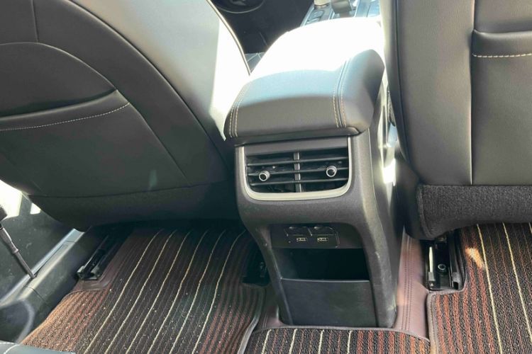 Used Tank 300 2024 2.0T Challenger Interior 8