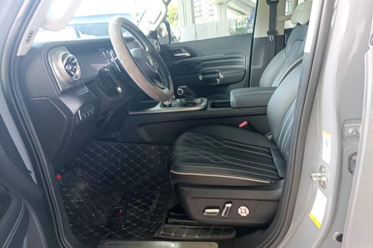 Used Tank 300 2024 2.0T Challenger Left Front Seat