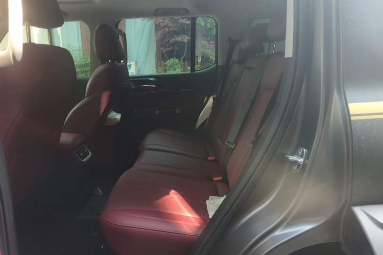 Used Tank 300 2024 330 3.0T V6 Left Rear Seat