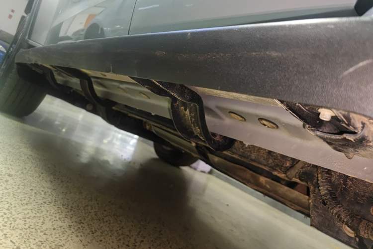 Used Tank 300 2024 2.0T Challenger Left Side Sill
