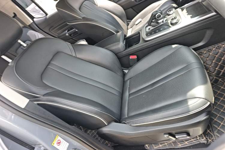 Used Tank 300 2024 2.0T Conqueror Right Front Seat