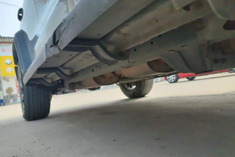 Used Tank 300 2024 2.0T Challenger Right Side Sill