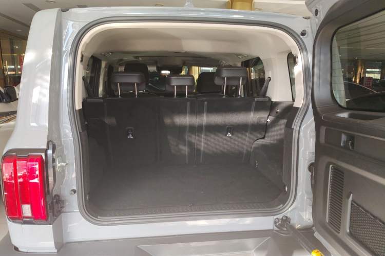 Used Tank 300 2024 2.0T Conqueror Trunk