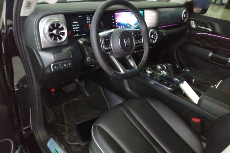Used Tank 300 2024 2.0T Conqueror Center Console