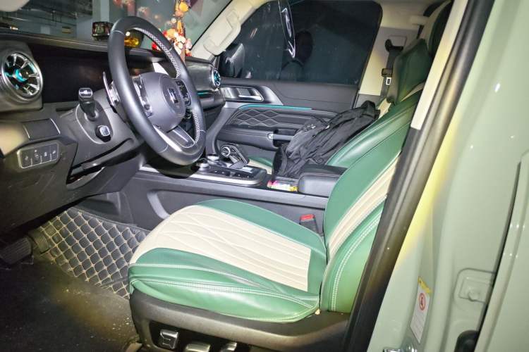 Used Tank 300 2024 2.0T Crosser Left Front Seat