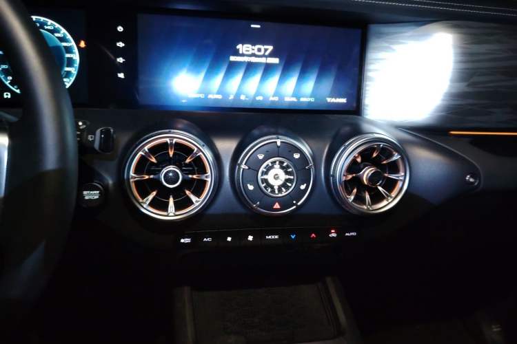 Used Tank 300 2024 2.0T Conqueror Audio And AC Panel