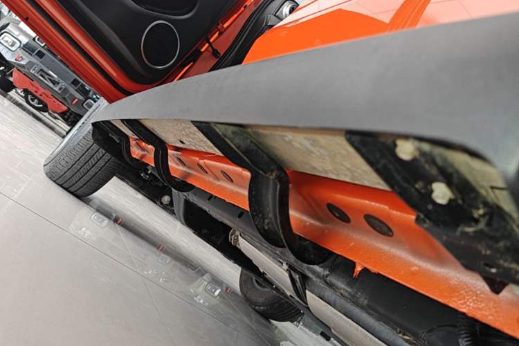 Used Tank 300 2024 2.0T Conqueror Left Side Sill
