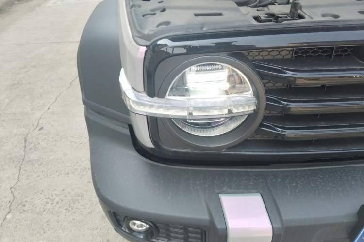 Used Tank 300 2024 2.0T Challenger Right Front Headlight